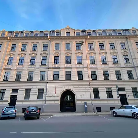 Spacious, Comfy 4br Center Apartment Riga